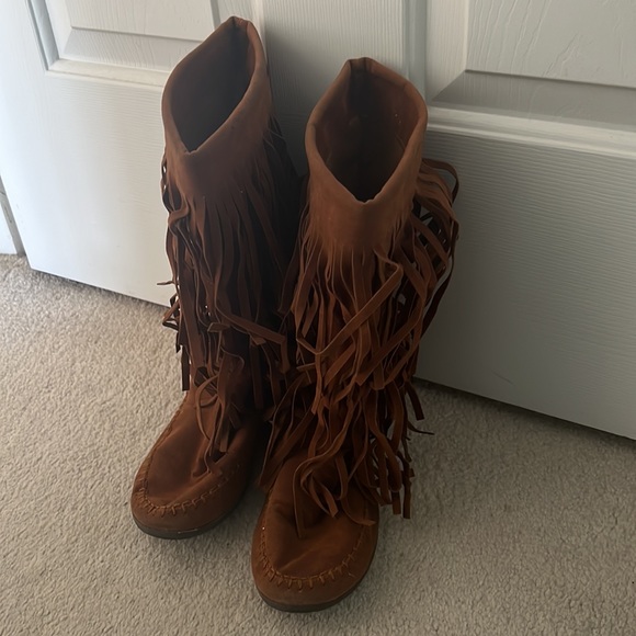 Winter fringe boots - Picture 2 of 2